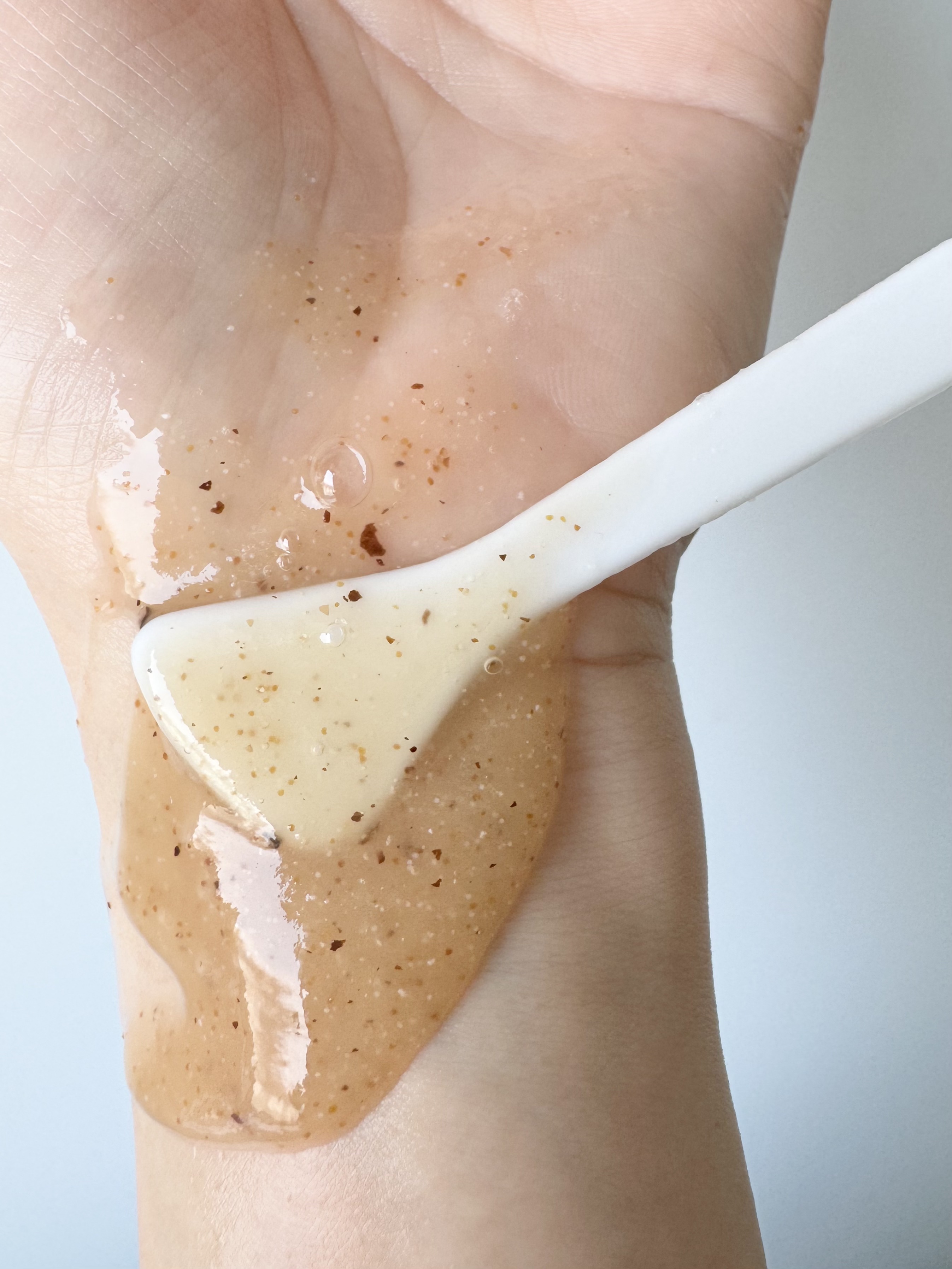 アールグレイティージャム フェイシャルピーリングスクラブ/TEABLESS/スクラブ・ゴマージュを使ったクチコミ（3枚目）