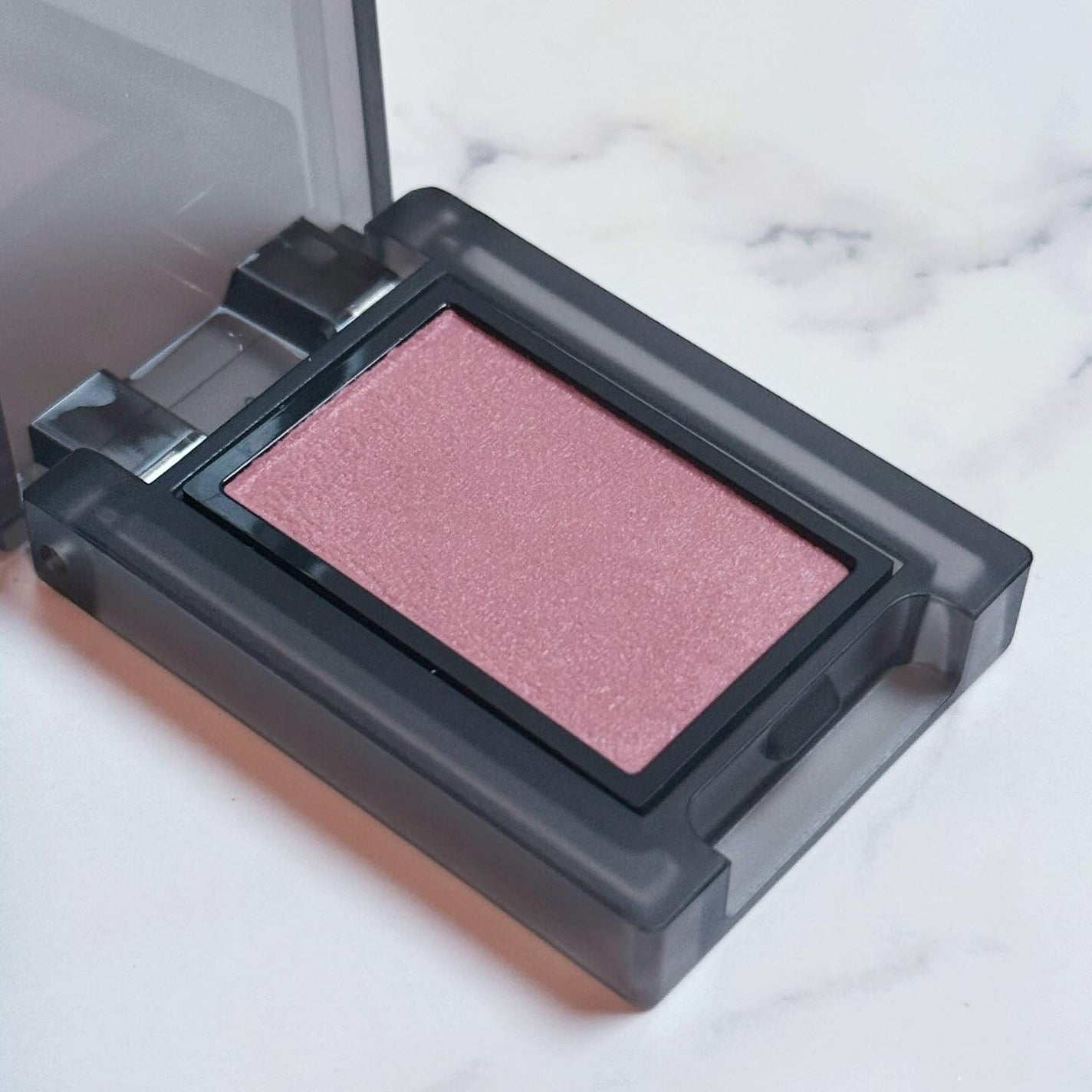 セルヴォーク ヴァティック アイズ S/Celvoke/単色アイシャドウを使ったクチコミ(4枚目)