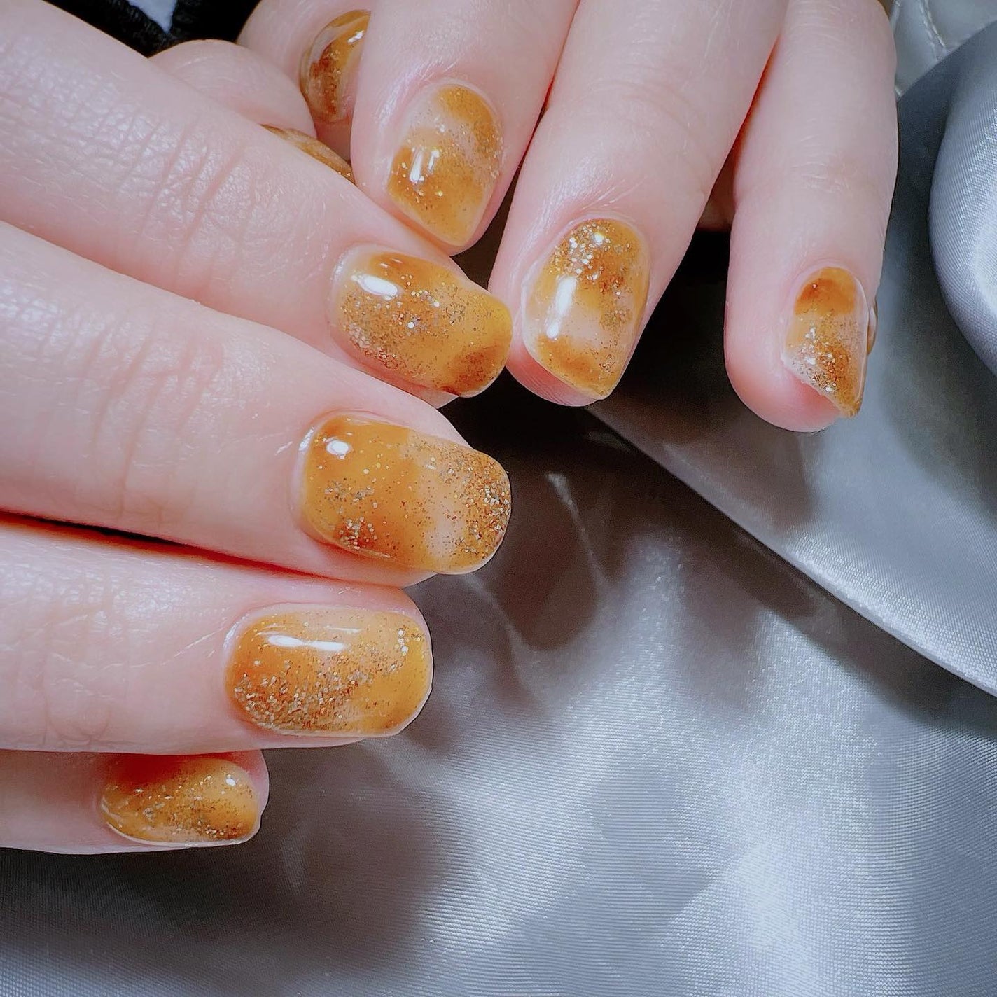 なかやまちえこ on LIPS 「透明度高めのべっこうネイル💅⠀⠀@licaxxx1⠀#nail..」(1枚目)