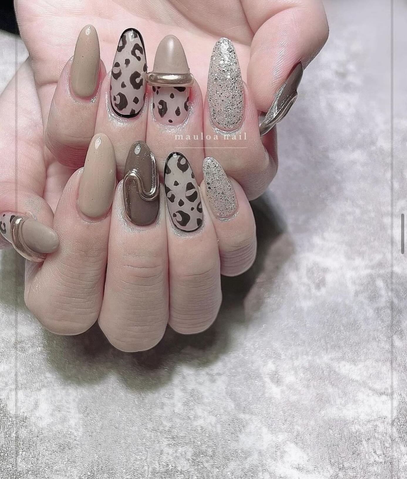 #東住吉ネイル,#ネイル,#アートネイル,#パールネイル,#リングネイル,#フレンチネイル,#ブラックネイル,#ミラーフレンチネイル,#ミラーネイル,#手書きアートネイル,#ミラーアートネイル,#パーツネイル,#ヒョウ柄ネイル,#レオパード柄ネイル,#秋ネイル,#天王寺ネイル,#アニマルネイルのネイルデザイン