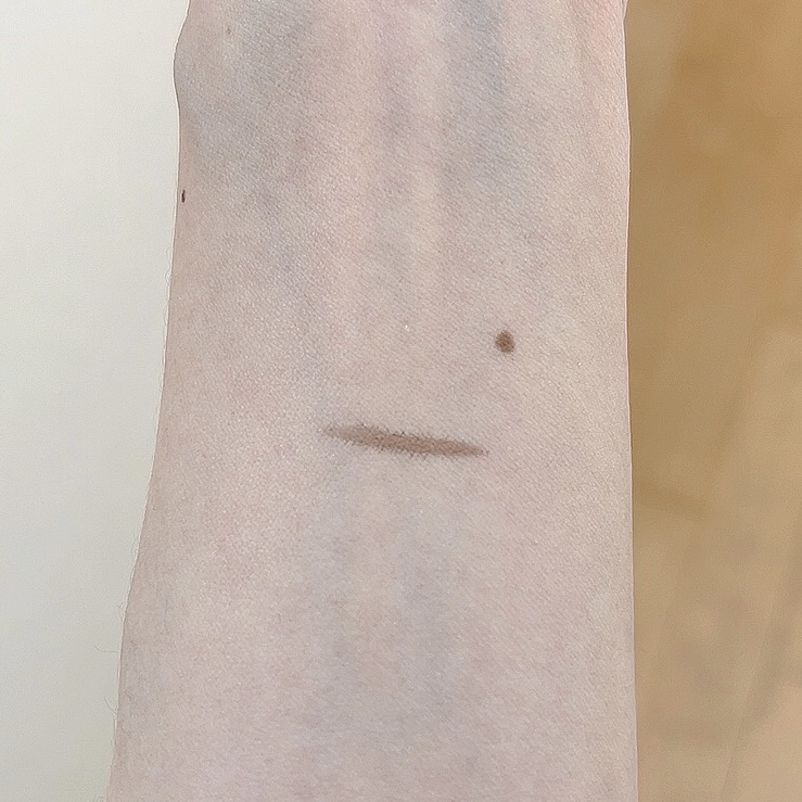 アイブロウ ティントライナー 01 ライトブラウン/エレガンス/眉ティントを使ったクチコミ（2枚目）