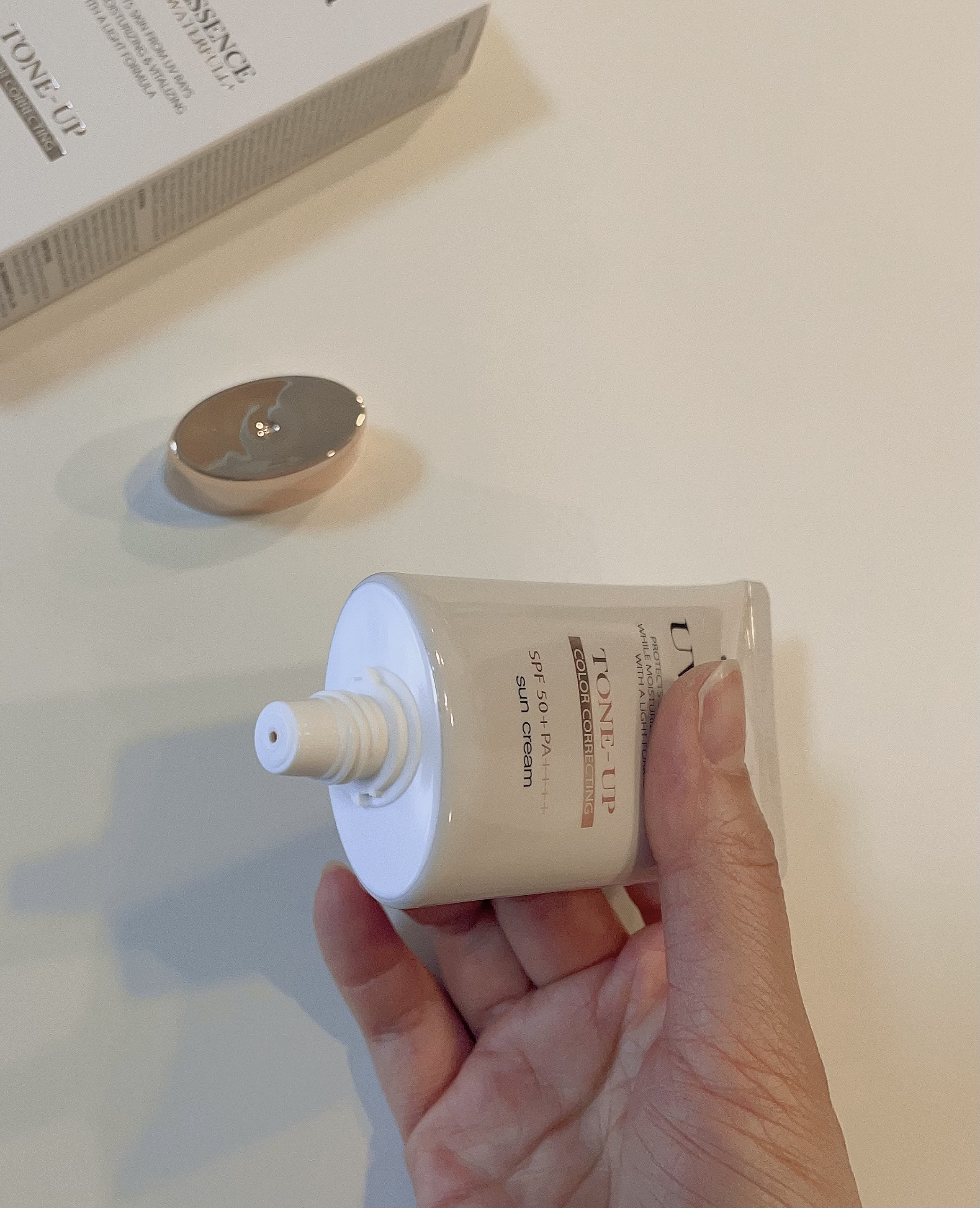 ウォータフルトーンアップサンクリーム/ダルバ/日焼け止めクリームを使ったクチコミ（2枚目）