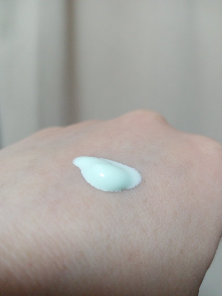 スキンアクア トーンアップUVエッセンス/スキンアクア/日焼け止めクリームを使ったクチコミ（2枚目）