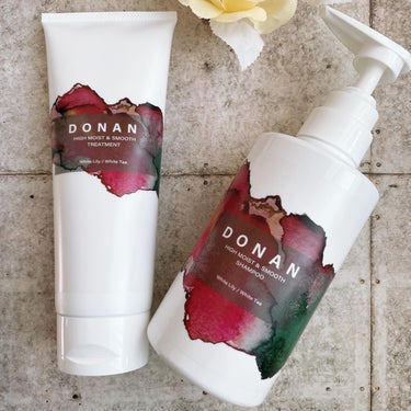 🔸DONAN HIGH MOIST & SMOOTH SHAMPOO/TREATMENT🔸

表参道にある美容室のスタイリストさんが監修したシャントリだそう。

･乾燥
･パサつき
･まとまりのなさ
っ