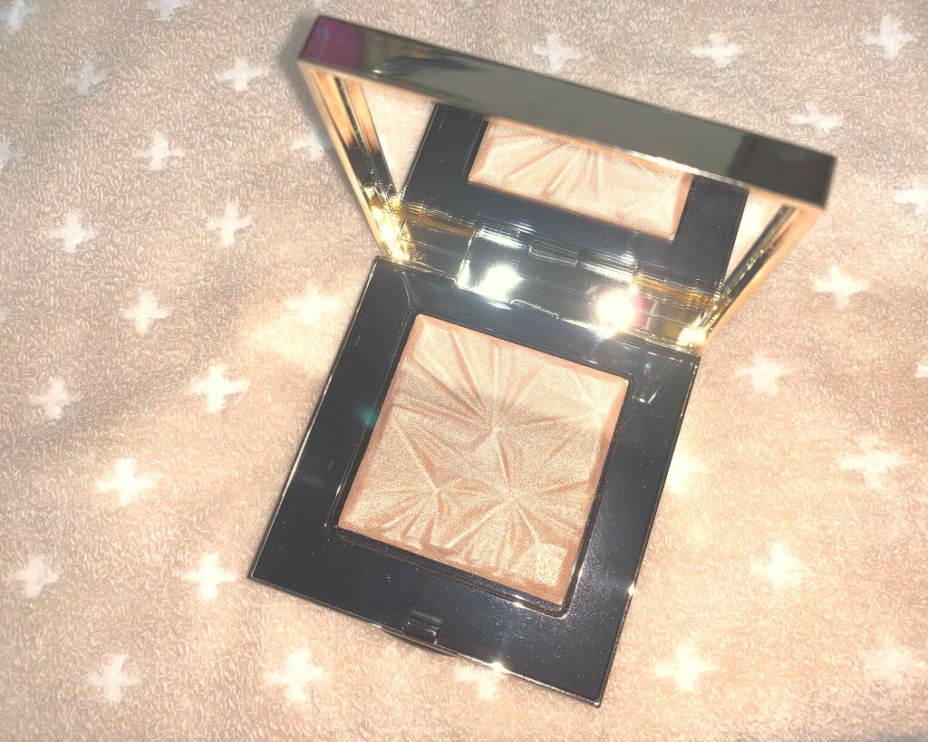 リュクス イルミネイティング パウダー/BOBBI BROWN/パウダーハイライトを使ったクチコミ(2枚目)