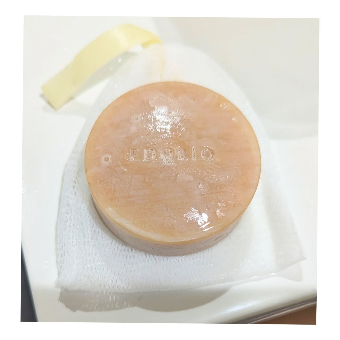 フローラディエンス モイスチャライジングスフレソープ 紙/EDOBIO/洗顔石鹸を使ったクチコミ（2枚目）