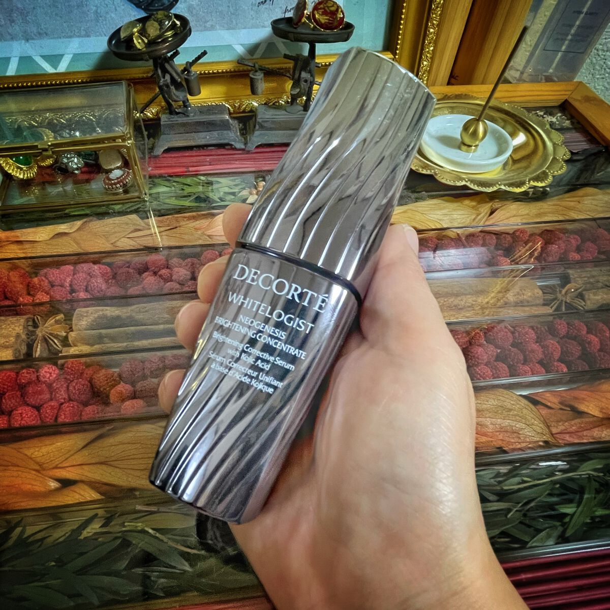 みほ on LIPS 「コスメデコルテ ホワイトロジスト ネオジェネシスブライトニング..」(2枚目)