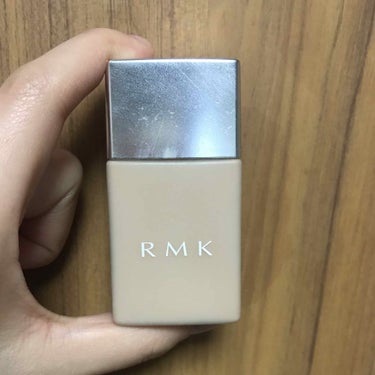 RMK UVリクイドファンデーション
SPF50+  PA+++ 30ml

RMKの旧パッケージのファンデーションです。
ナチュラルな仕上がりで汗や皮脂に強いタイプでパウダー不要のため夏にオススメのフ