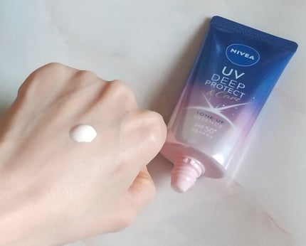 ニベアUV ディープ プロテクト&ケア トーンアップ エッセンス/ニベア/日焼け止めローションを使ったクチコミ(2枚目)