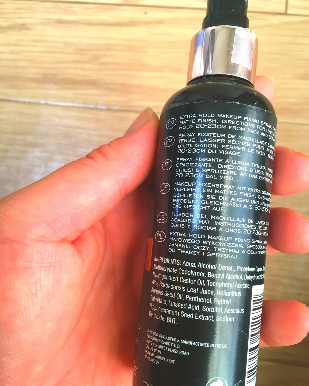 EXTRA HOLD MAKEUP FIXING SPRAY/MAKEUP REVOLUTION/ミスト状化粧水を使ったクチコミ（2枚目）