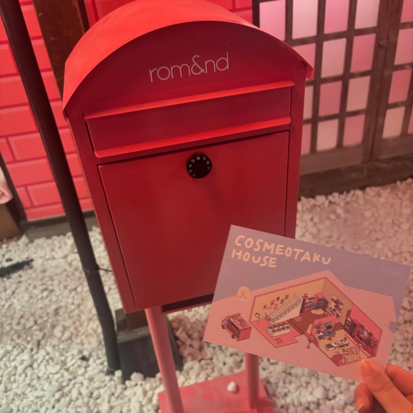 透明ちゃん@LIPSパートナー🤍 on LIPS 「原宿に突如出現!!コタク代表としてロムアンド様にご招待いただき..」(9枚目)