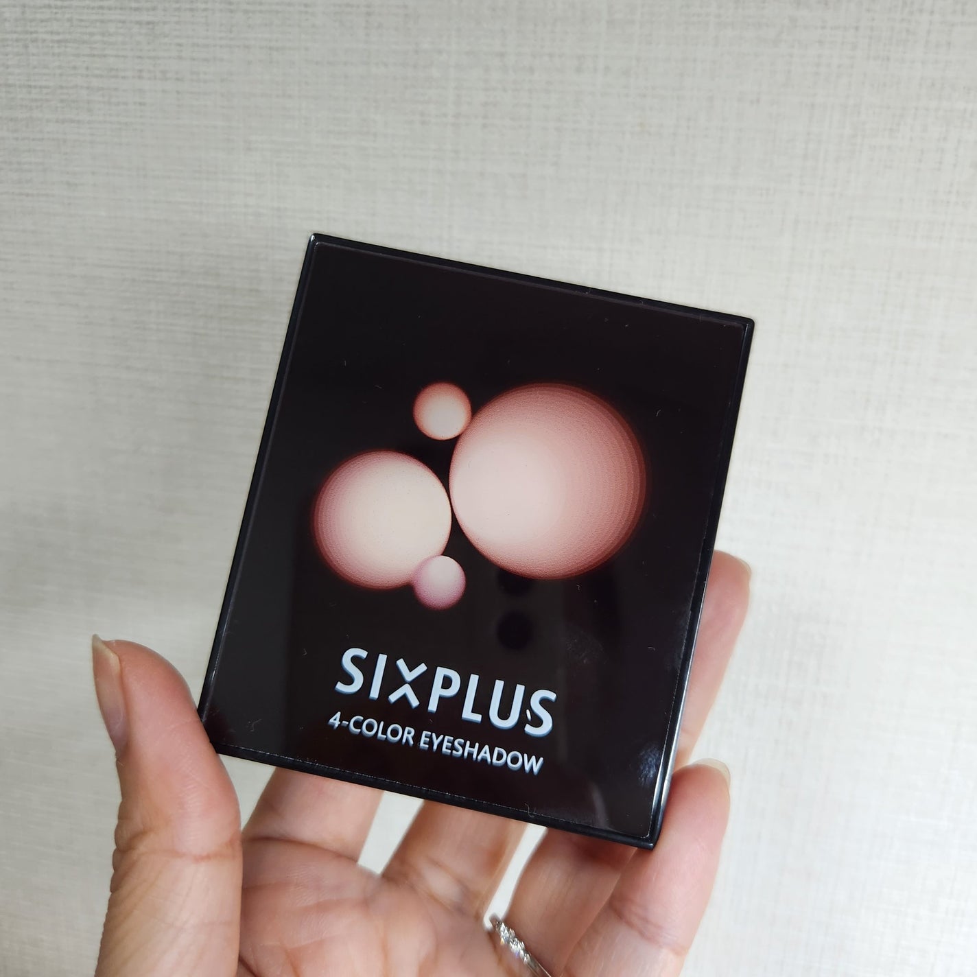 SIXPLUS 4色アイシャドウ/SIXPLUS/アイシャドウパレットを使ったクチコミ(1枚目)