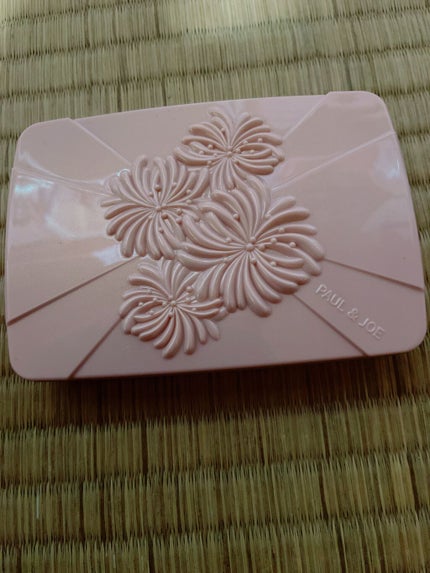 ヴェール ファンデーション 101 ライトオークル/PAUL & JOE BEAUTE/パウダーファンデーションを使ったクチコミ(1枚目)