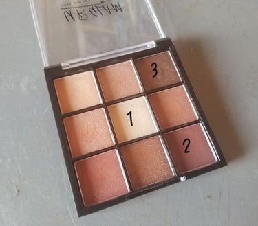 UR GLAM　BLOOMING EYE COLOR PALETTE/U R GLAM/アイシャドウパレットを使ったクチコミ（2枚目）