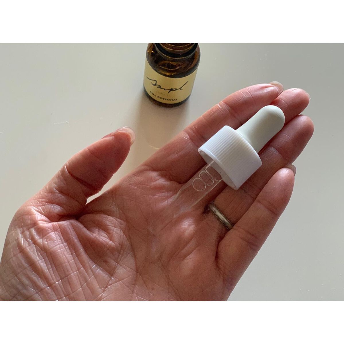 **Yoko** on LIPS 「⠀新しい美容液をつかいはじめました♡純粋なヒト脂肪由来幹細胞培..」(2枚目)