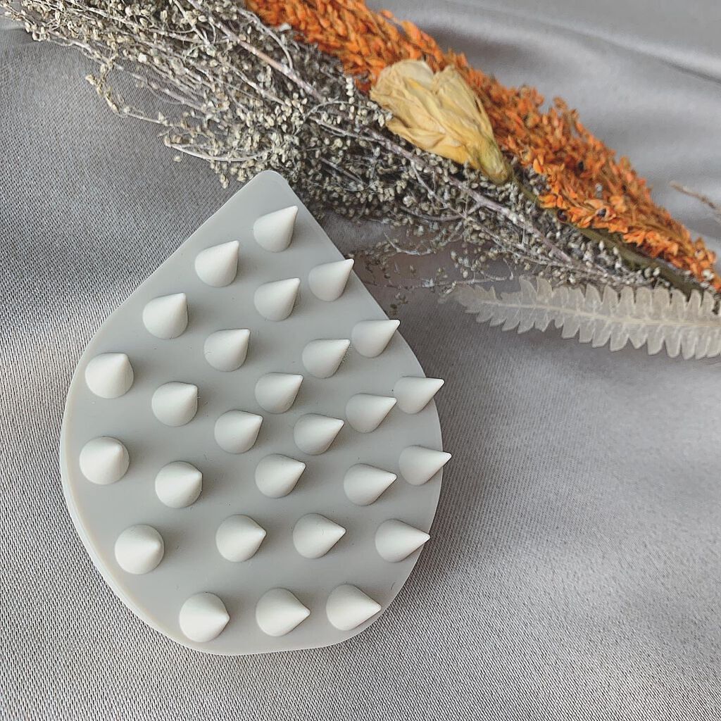 リラクシングマッサージブラシ/エトヴォス/スカルプブラシを使ったクチコミ（2枚目）