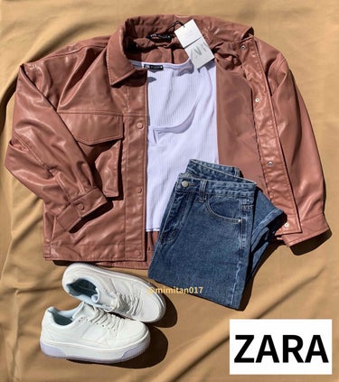 使い回しコーデ 𝗹𝗹𝗹 ♥︎

アウターのジャケットは､前の投稿にあるよ👌

ZARA : クロップ丈リブTシャツ ホワイト ¥950
商品番号 4174/627

セミクリアソール付きプラットフォーム