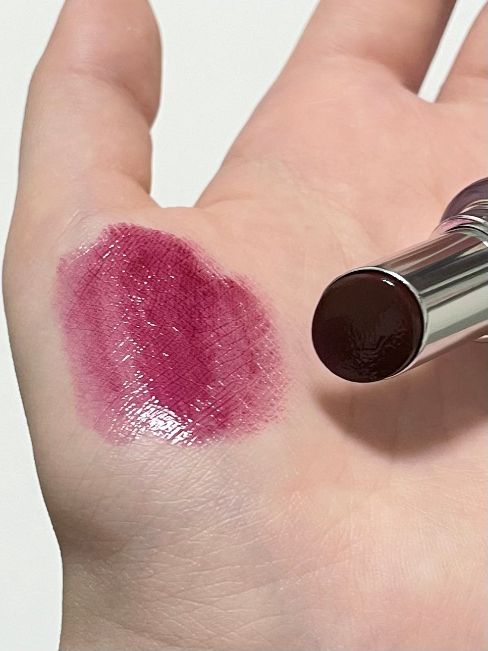 ボンディンググロウリップスティック/Laka/口紅を使ったクチコミ(3枚目)