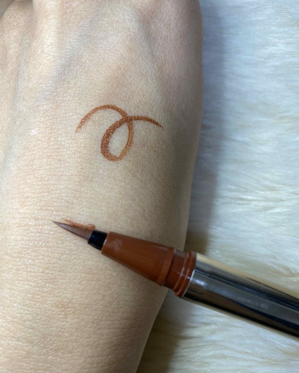 スキニーリッチライナー/excel/リキッドアイライナーを使ったクチコミ（3枚目）