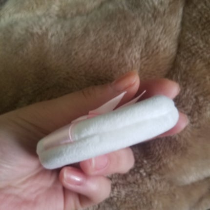 すっぴんパウダーC スリーピームーンの香り/クラブ/プレストパウダーを使ったクチコミ(5枚目)