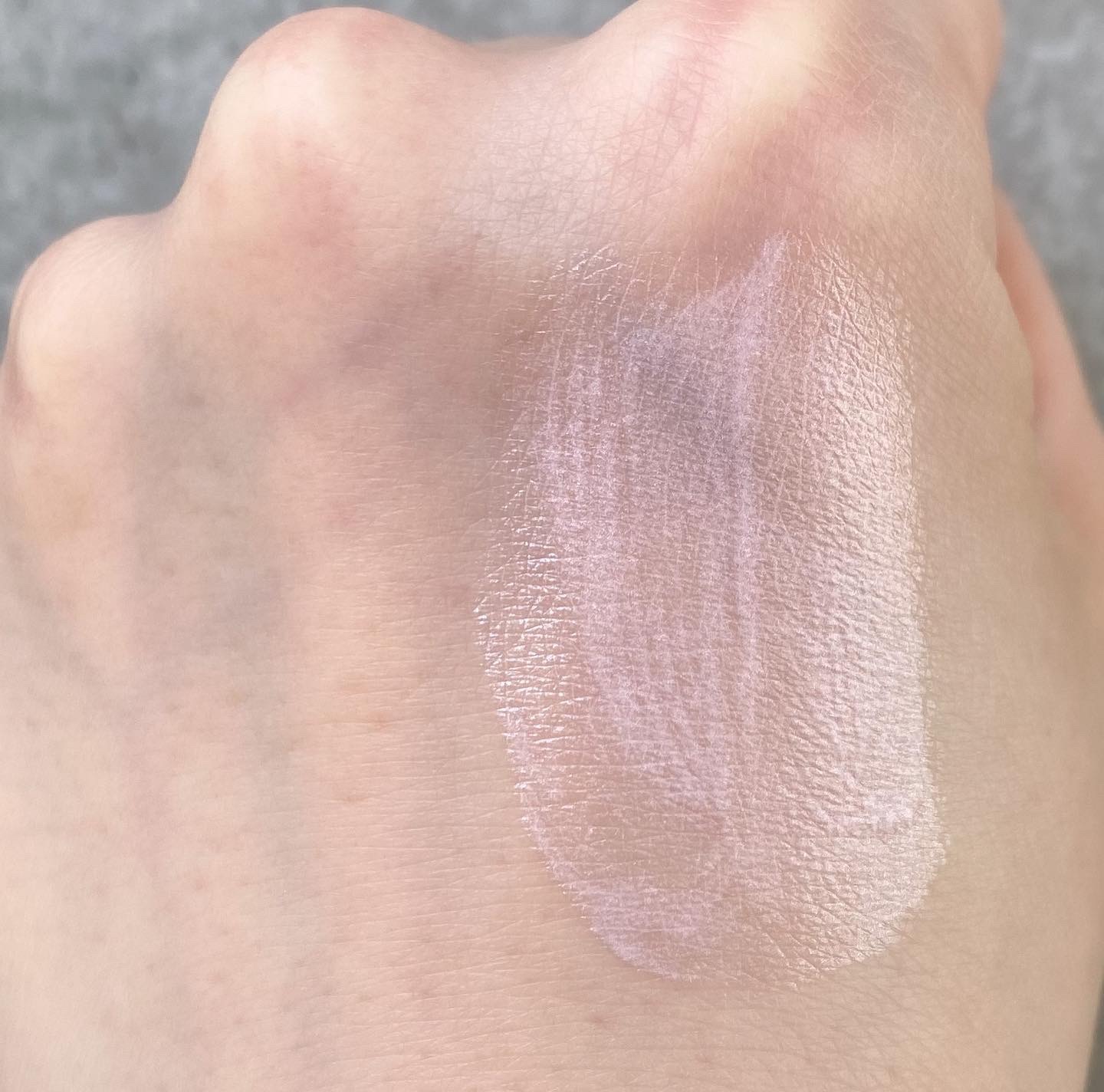 ジルスチュアート　イルミネイティング セラムプライマー/JILL STUART/化粧下地を使ったクチコミ（3枚目）