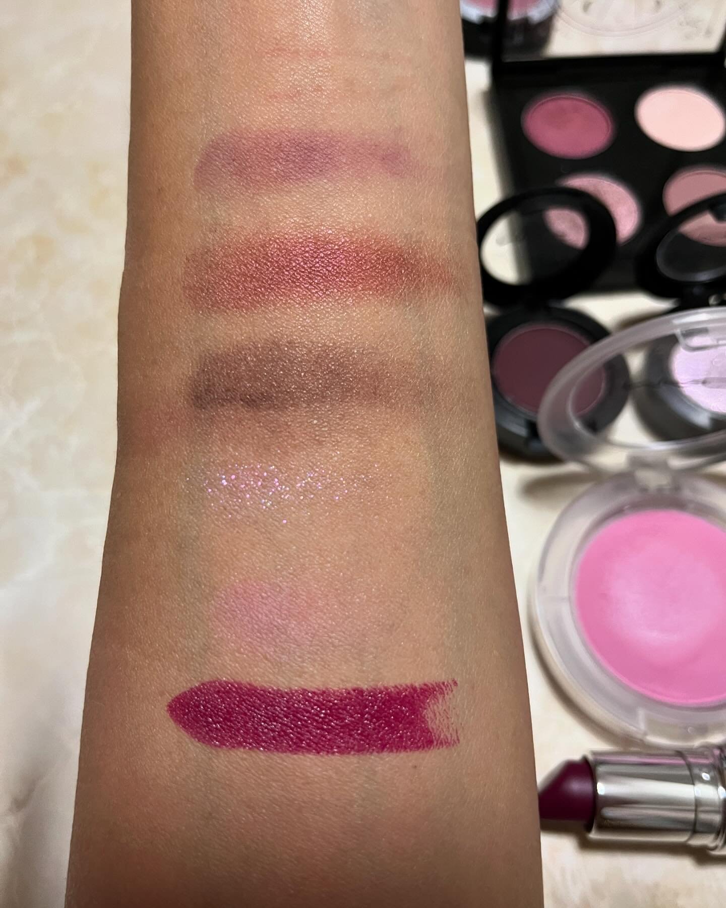 マキシマル スリーク サテン リップスティック 819 レベル/M・A・C/口紅を使ったクチコミ（2枚目）