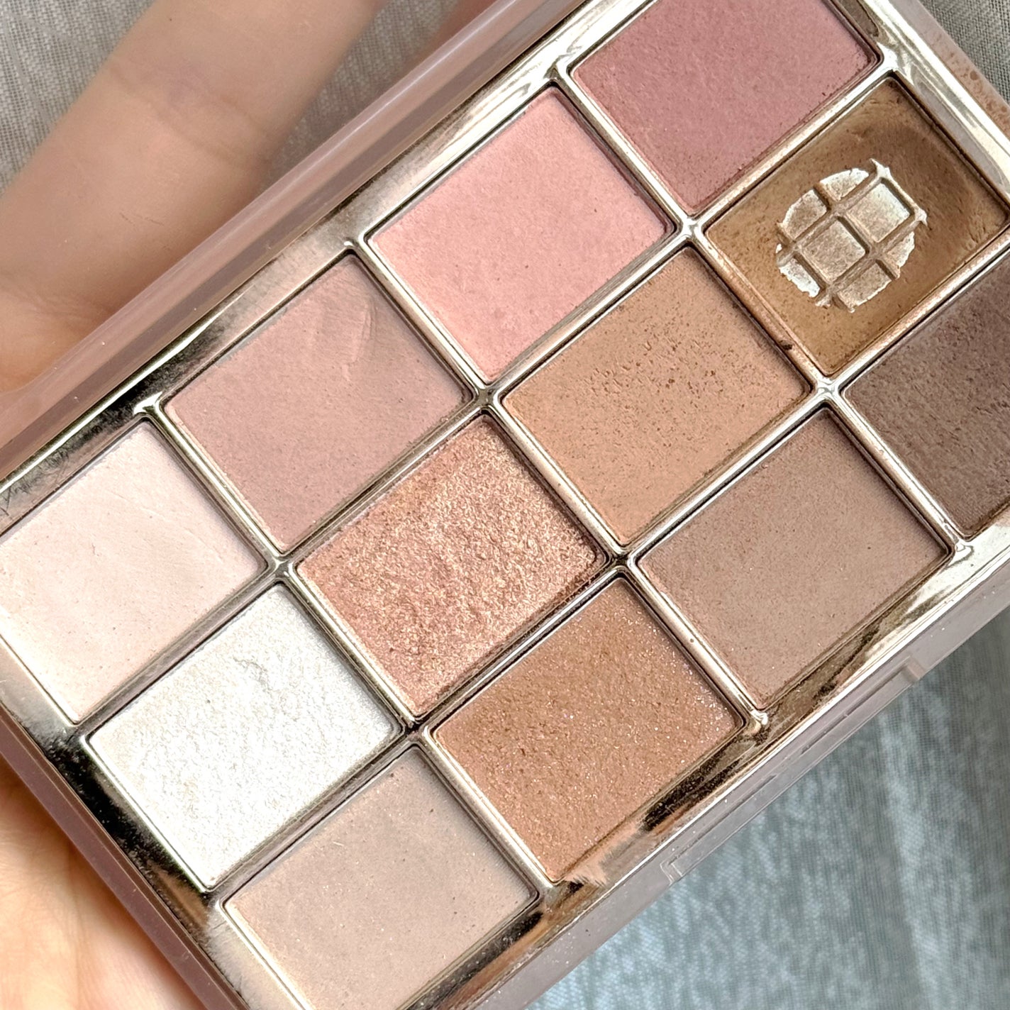 ソフトブラーリングアイパレット/wakemake/アイシャドウパレットを使ったクチコミ(2枚目)