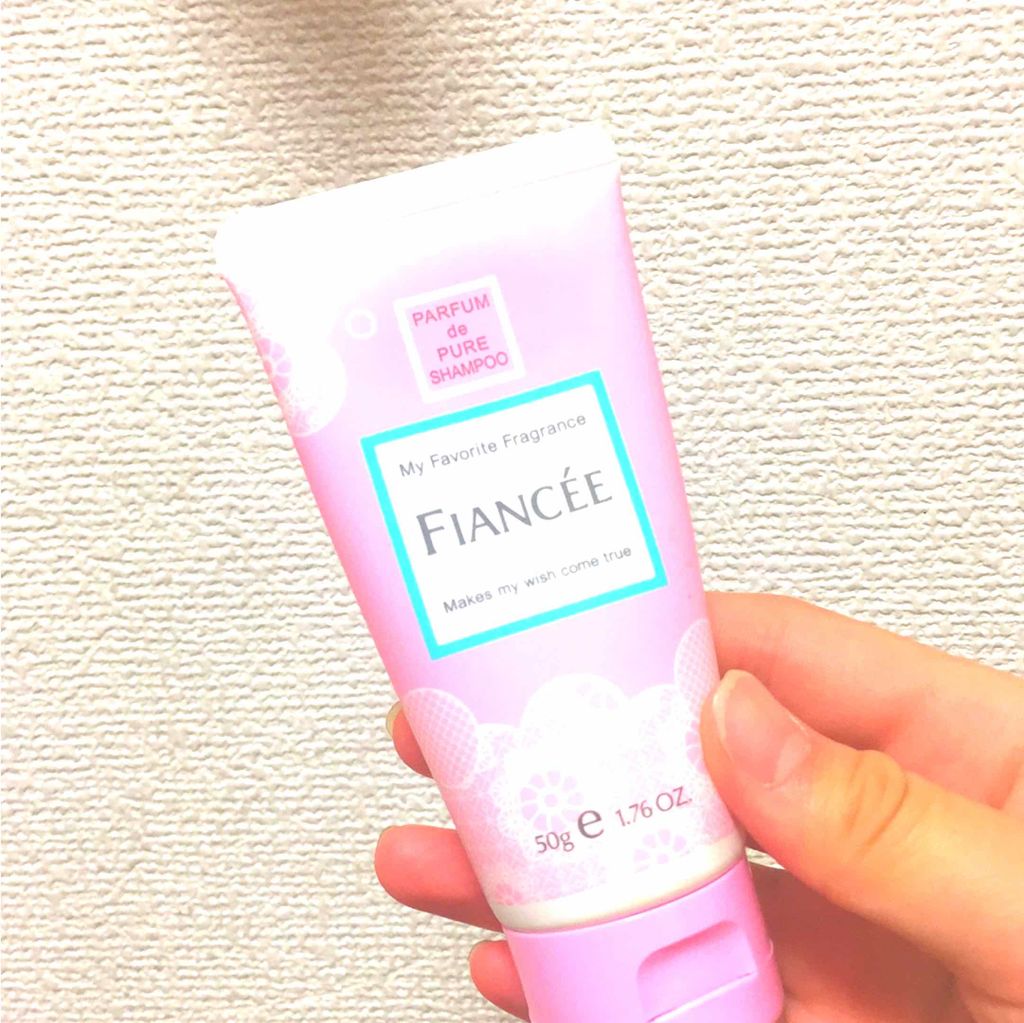 ハンドクリーム ピュアシャンプーの香り/フィアンセ/ハンドクリームを使ったクチコミ(2枚目)