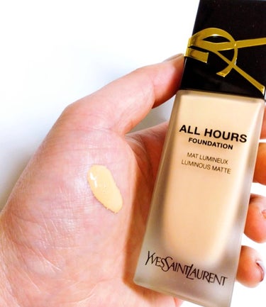 YVES SAINT LAURENT BEAUTE オールアワーズ リキッドのクチコミ「2023/7/28
💖とにかく暑い日汗や皮脂でベースメイクを崩したくない方必見💖
おすすめマッ.....」（2枚目）