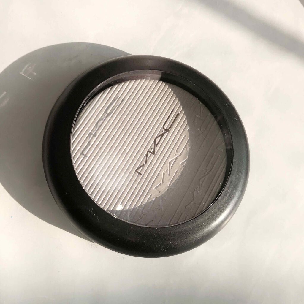 エクストラ ディメンション スキンフィニッシュ/M・A・C/プレストパウダーを使ったクチコミ(2枚目)