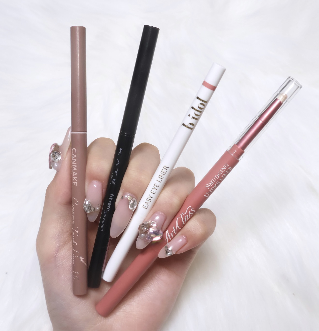 イージーeyeライナーR/b idol/ペンシルアイライナーを使ったクチコミ（1枚目）