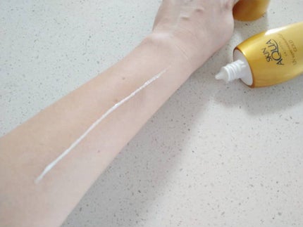 スーパーモイスチャージェルゴールド/スキンアクア/日焼け止めジェルを使ったクチコミ(3枚目)