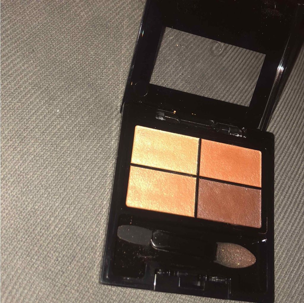 アイグロー シャドウ クワッド N/REVLON/アイシャドウパレットを使ったクチコミ（3枚目）
