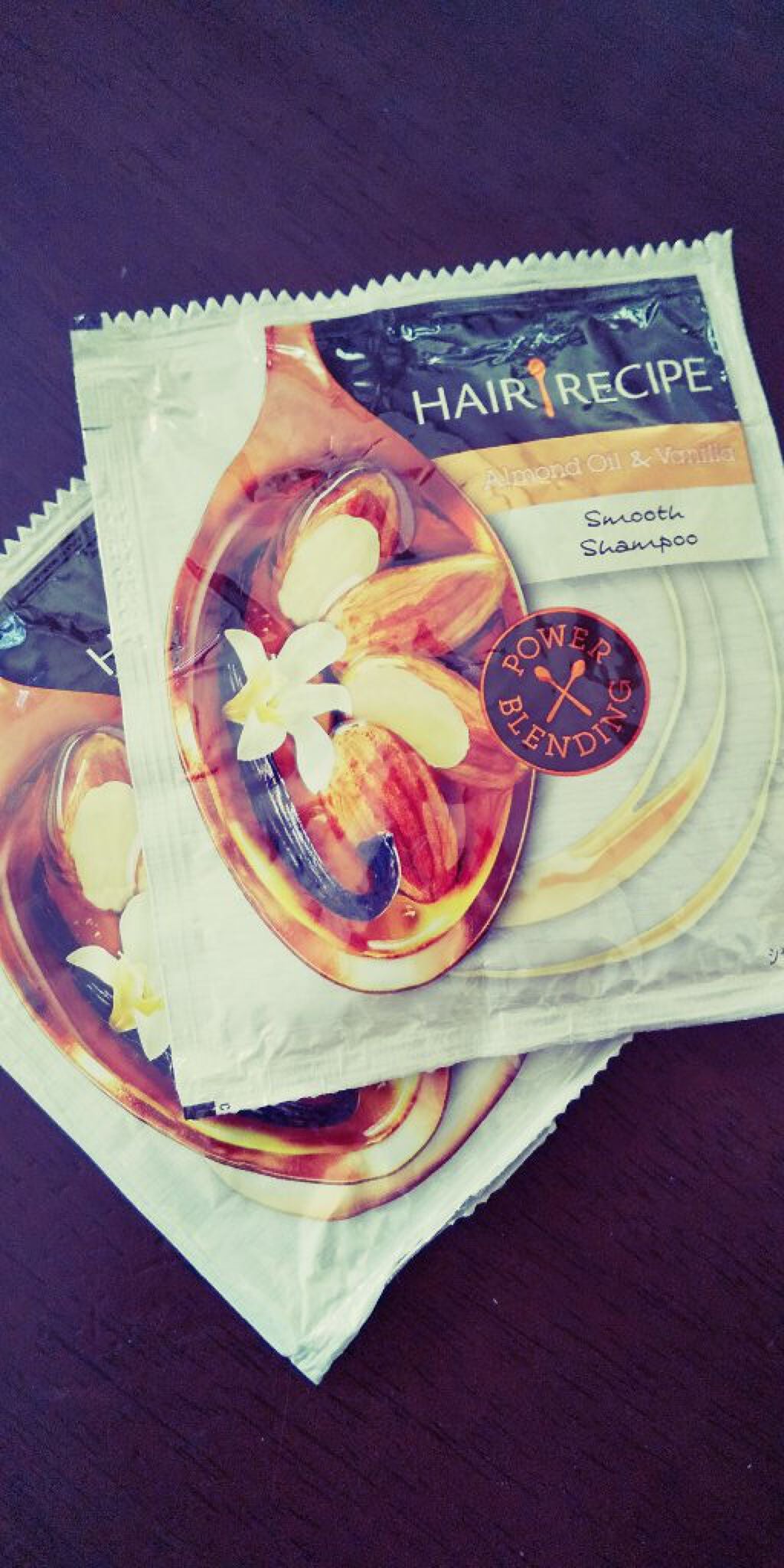 桃月さんチのくー太郎 on LIPS 「ご紹介する商品はこちらです。『ヘアレシピアーモンドオイル&バニ..」(1枚目)