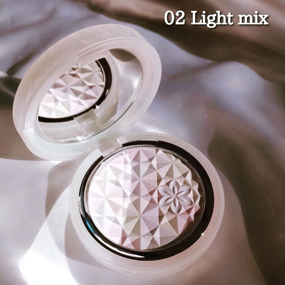 ＡＱ　オーラ リフレクター/DECORTÉ/プレストパウダーを使ったクチコミ（2枚目）