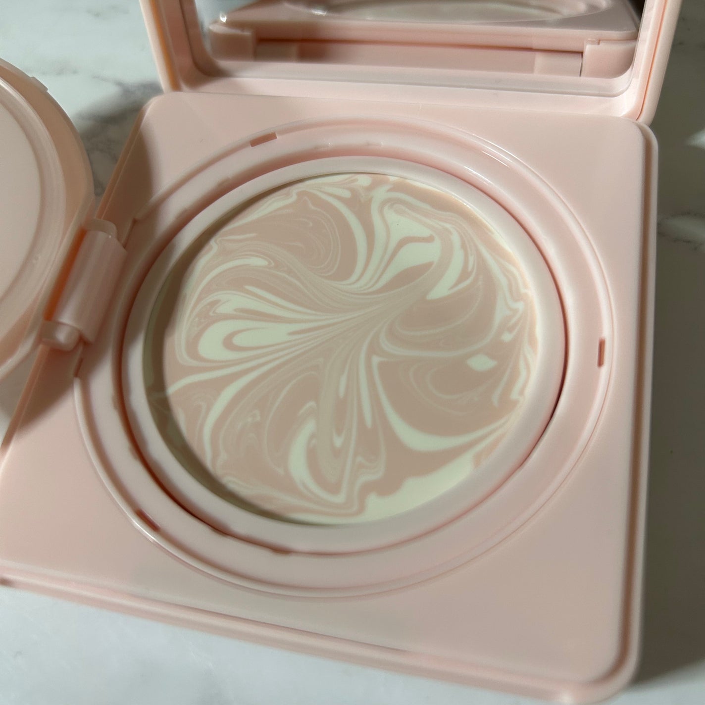 スキン PFCT コンパクト クリーム N/GIVENCHY/化粧下地を使ったクチコミ(4枚目)