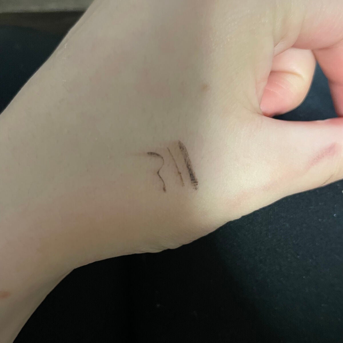 ハイパーシャープ ライナー R/MAYBELLINE NEW YORK/リキッドアイライナーを使ったクチコミ(2枚目)