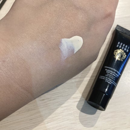 インテンシブ セラム ラディアンス プライマー/BOBBI BROWN/化粧下地を使ったクチコミ(3枚目)