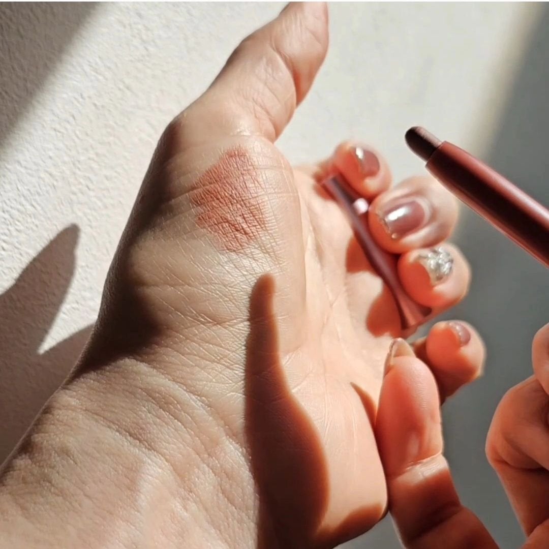 オールマイシングス トゥルービューティー デザイニング リップペンシル/all my things/リップライナーを使ったクチコミ(3枚目)