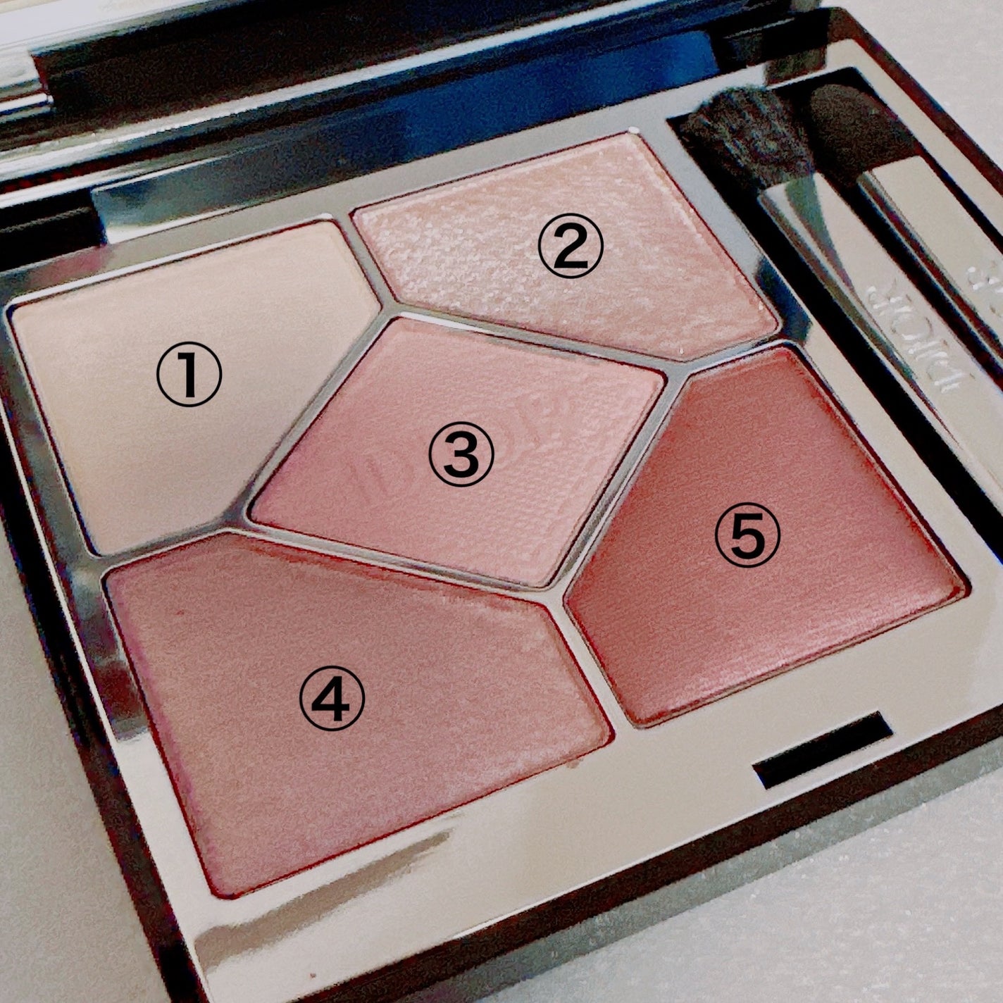 ディオールショウ サンク クルール/Dior/アイシャドウを使ったクチコミ(2枚目)