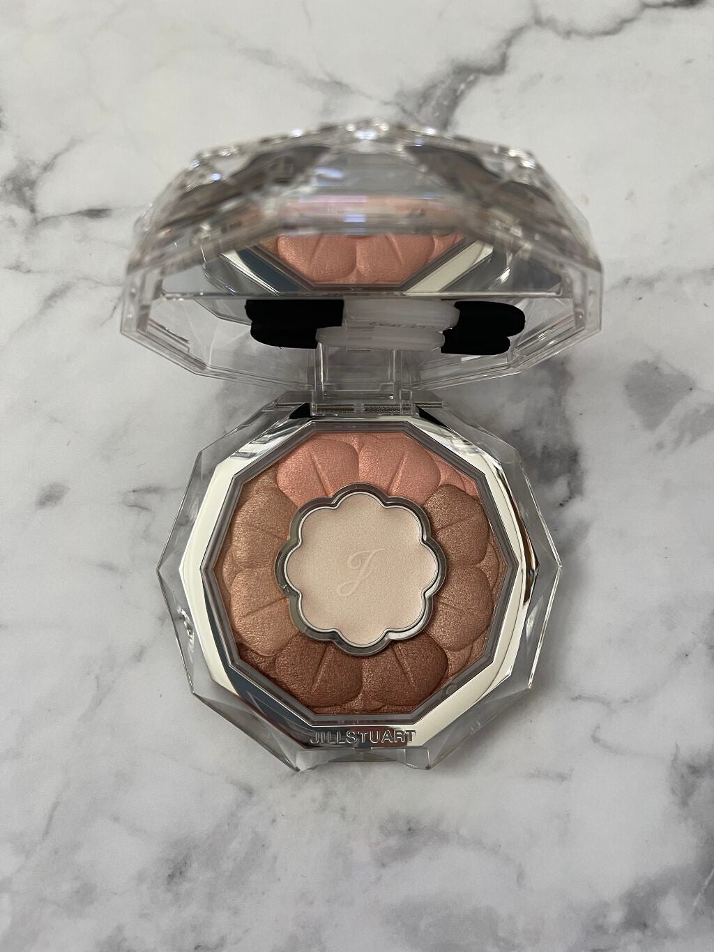 ジルスチュアート ブルームクチュール アイズ/JILL STUART/アイシャドウパレットを使ったクチコミ(1枚目)