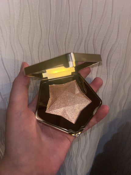 スターダストダイヤモンドハイライトパウダー 02 ライトシャンパン/PERFECT DIARY/パウダーハイライトを使ったクチコミ(2枚目)