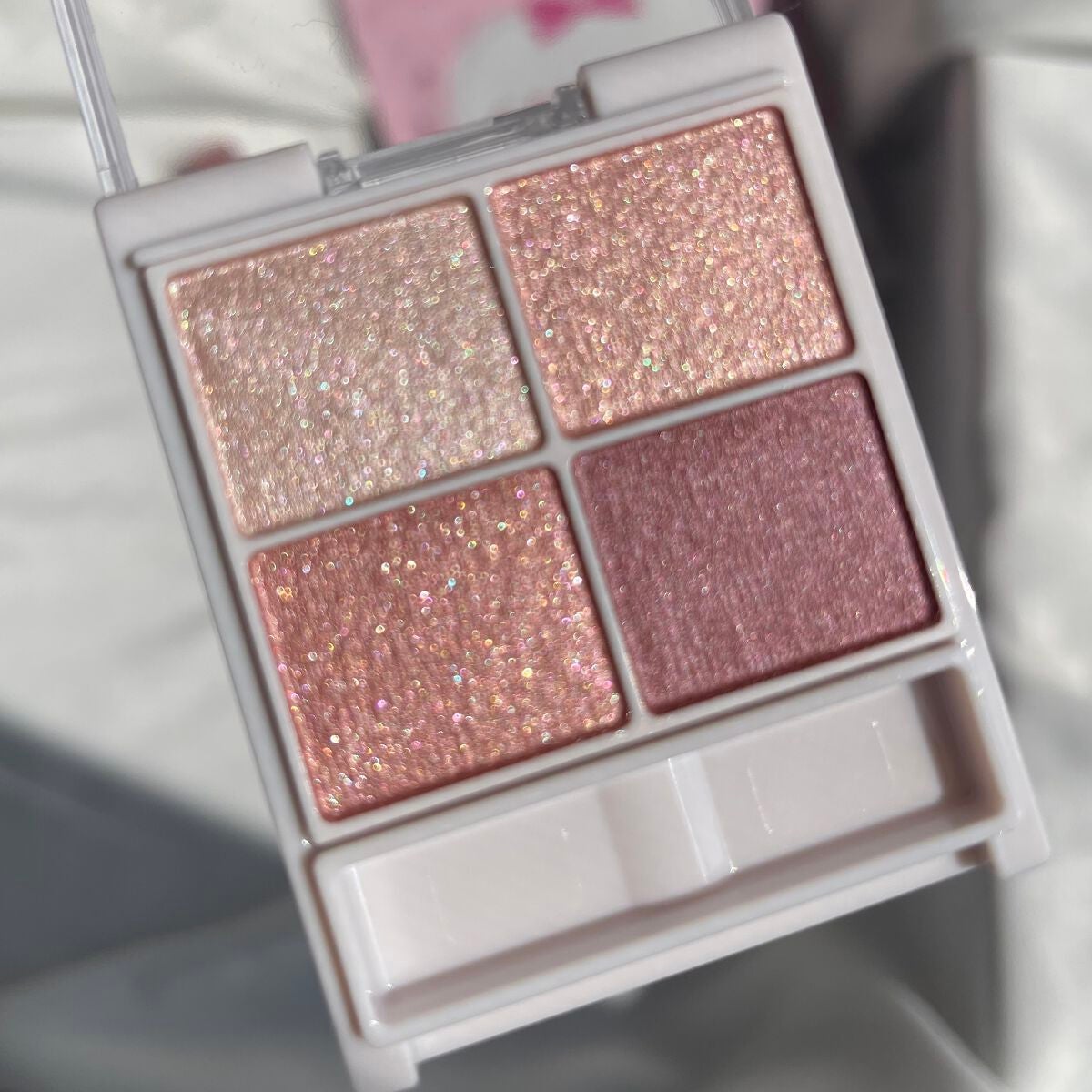 シルキースフレアイズ/キャンメイク/アイシャドウパレットを使ったクチコミ(2枚目)