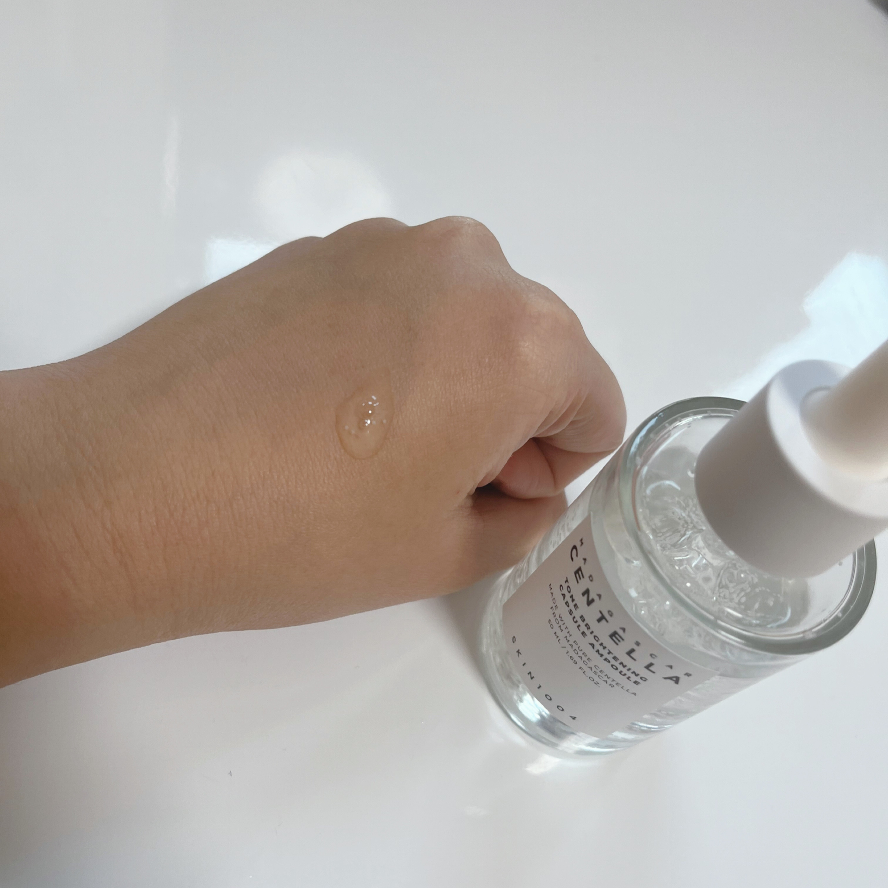 トーンブライトニング カプセルアンプル/SKIN1004/美容液を使ったクチコミ（2枚目）