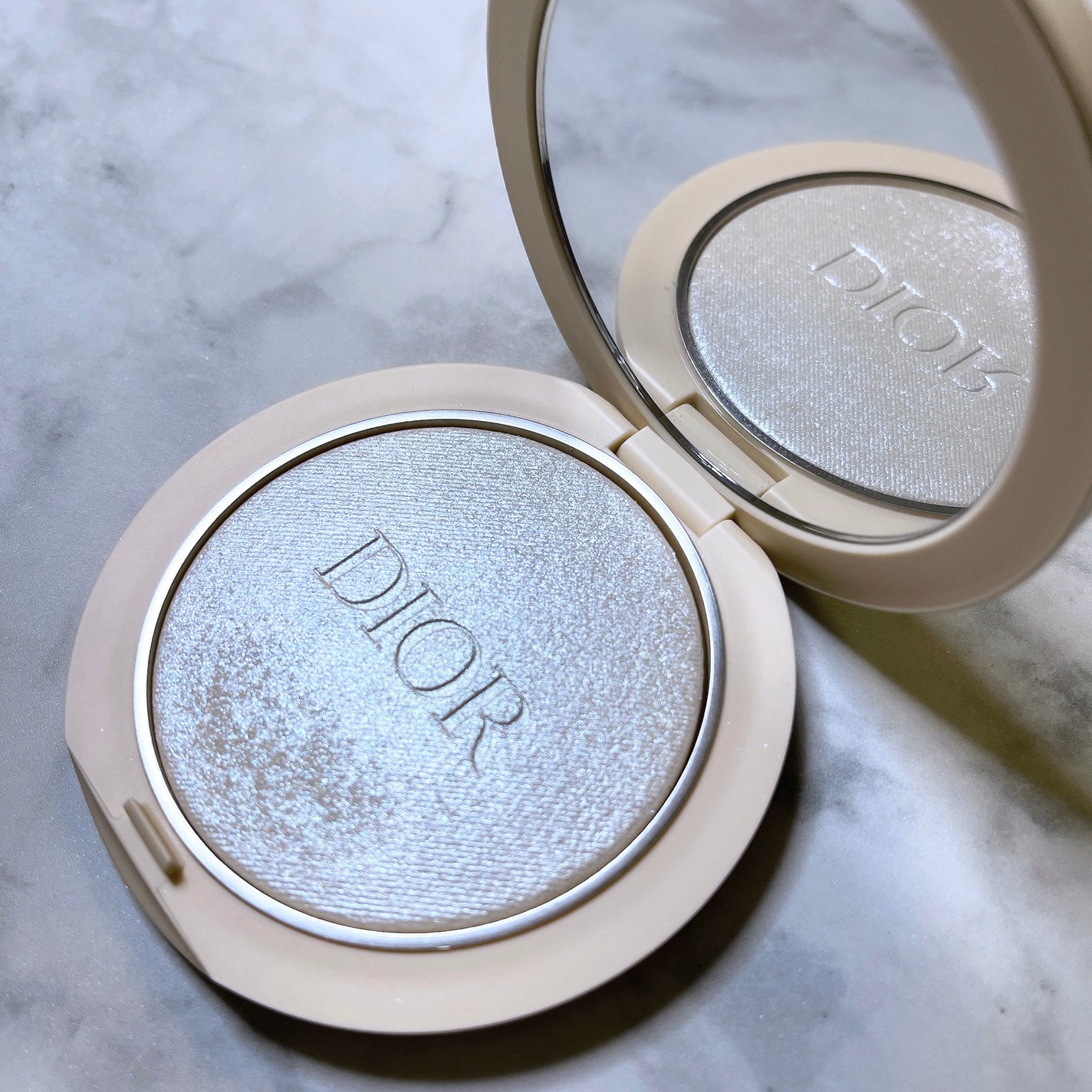 ディオールスキン フォーエヴァー クチュール ルミナイザー/Dior/プレストパウダーを使ったクチコミ(10枚目)