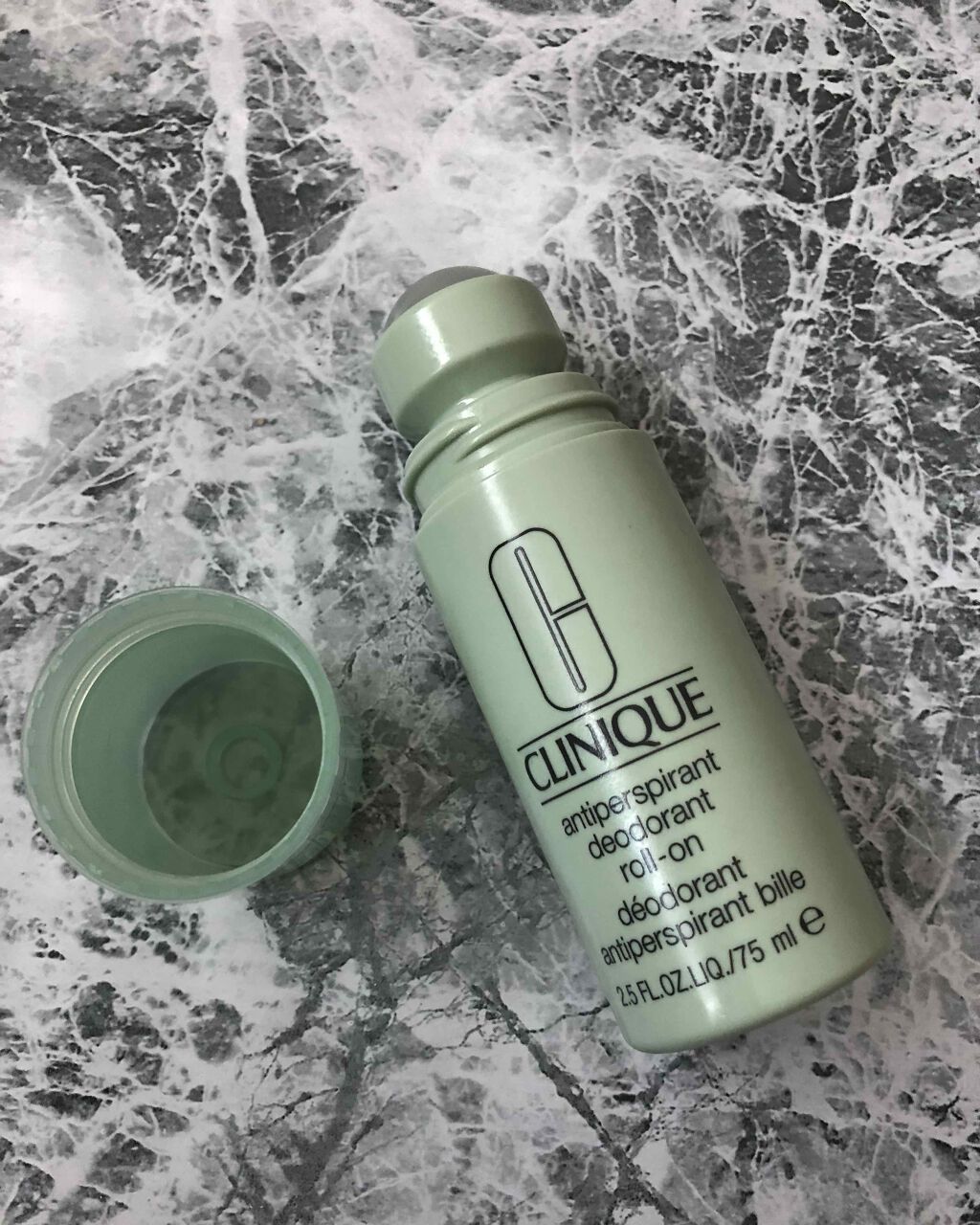 アンティ パースパイラント デオドラント ロールオン N〈医薬部外品〉/CLINIQUE/デオドラント・制汗剤を使ったクチコミ(2枚目)