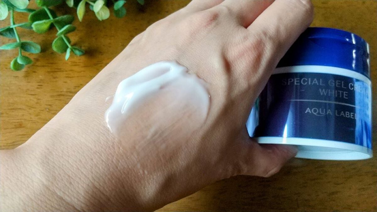 スペシャルジェルクリームA (ホワイト)(医薬部外品)/アクアレーベル/オールインワン化粧品を使ったクチコミ(5枚目)