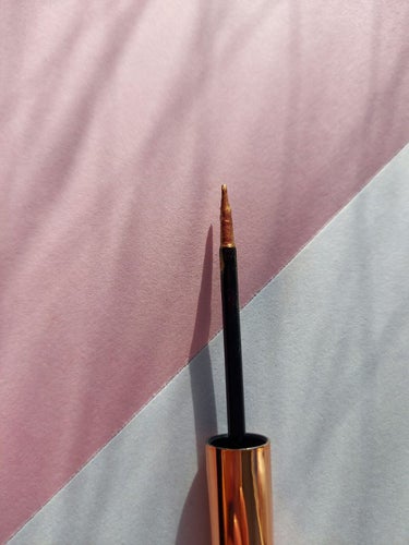 ピロートーク クリスタル ディメンション アイライナー/Charlotte Tilbury/リキッドアイライナーを使ったクチコミ（3枚目）