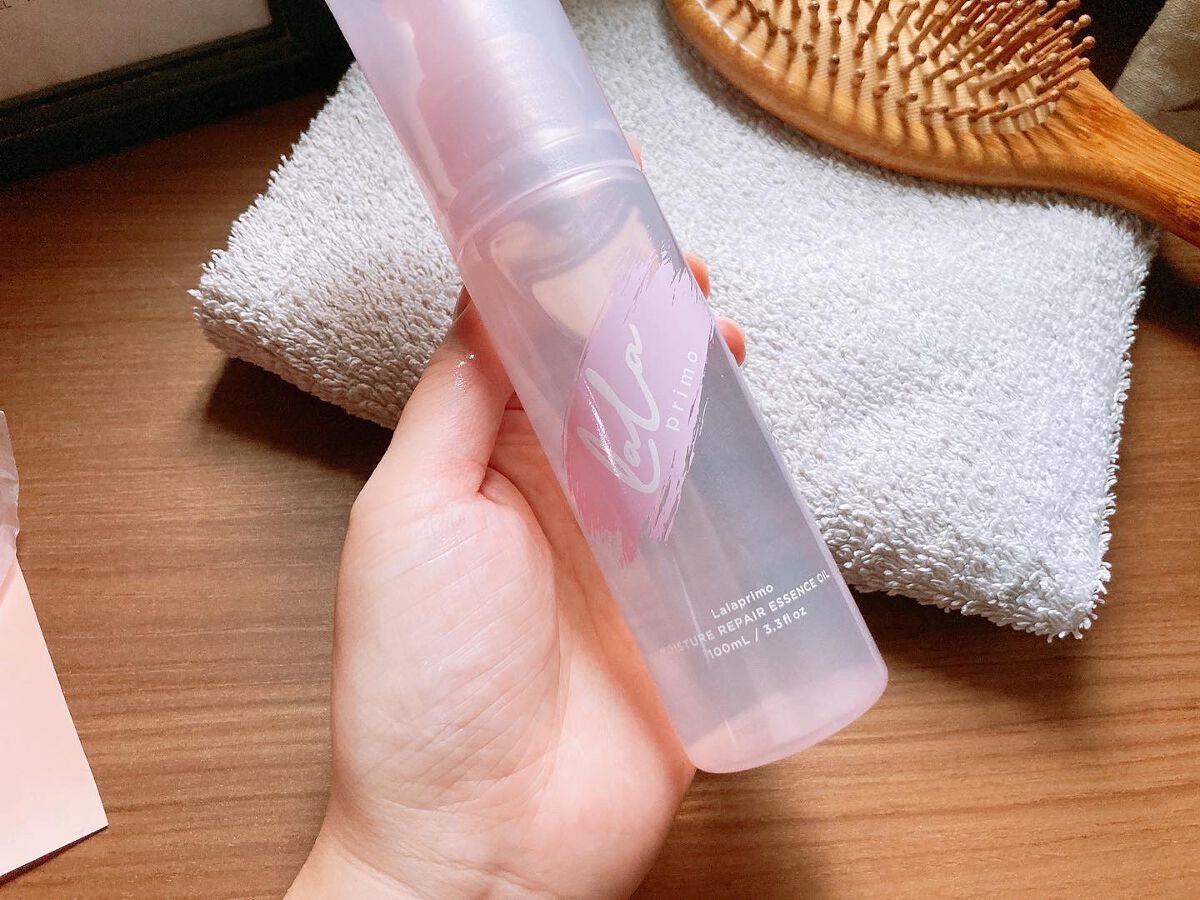 ララプリモ  モイスチャーリペアエッセンスオイルのクチコミ「タオルドライ後に使います。

とろんとしたオイル特有のとろみがあり、髪をしっとりと落ちつかせて.....」（2枚目）