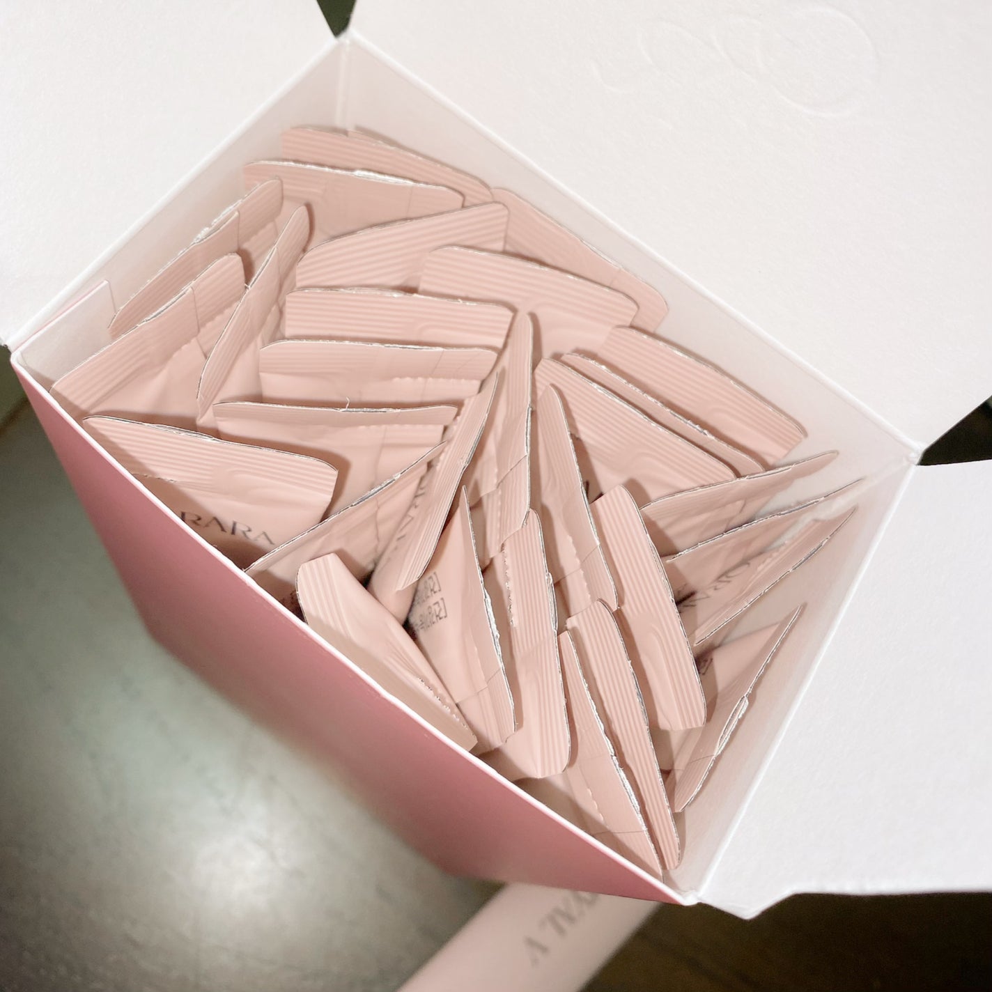 たまごチャン🥚 on LIPS 「美味しくヒアルロン酸摂取💗✔︎ORARAヒアルVティー#提供品..」(2枚目)